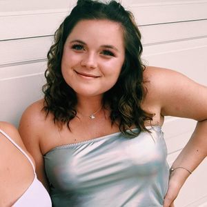 Meet your Posher, Macy